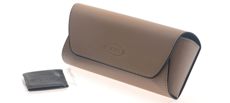 Óculos de Sol Tods 356 01A Produto Óculos de Sol Tods 356 01A