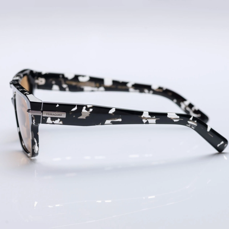 Óculos de Sol Salvatore Ferragamo 2070 S 010